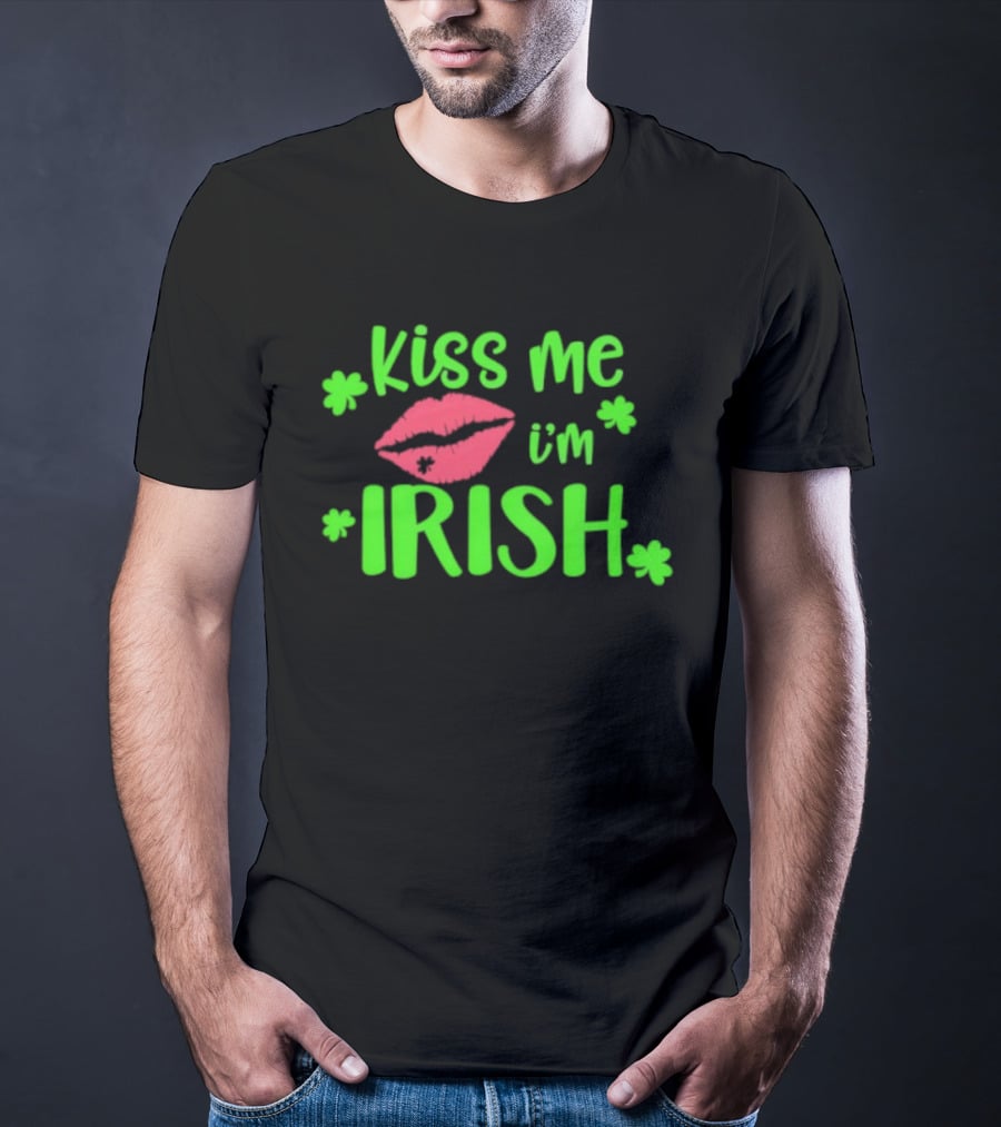 Kiss Me I'm Irish Shamrock Lips St Patrick's Day T-Shirt