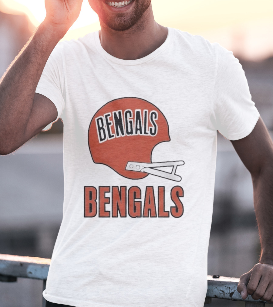 Bengals Big Helmet Cincinnati Football Team Retro Fan Gear T-Shirt