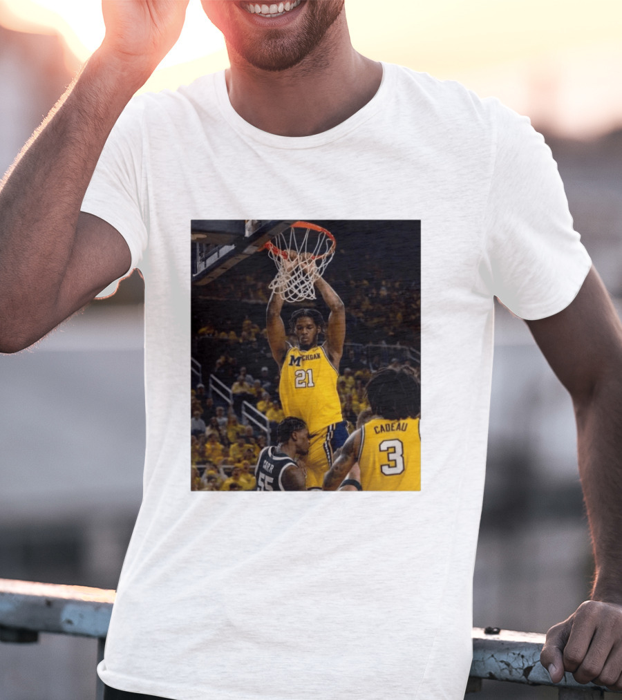 Morez Johnson Jr. Dunk Michigan Vs Carr Cadeau Basketball Moment T-Shirt