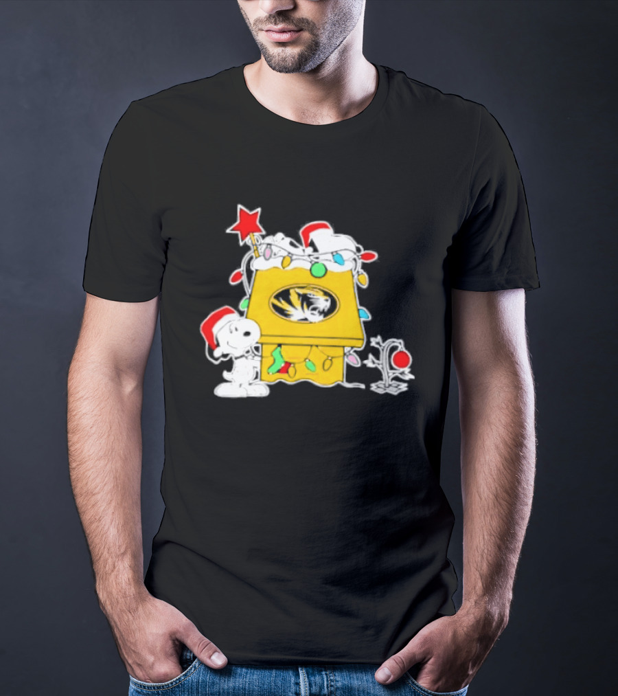 Snoopy Missouri Tigers Christmas Holiday 2025 Peanuts Festive Celebration T-Shirt