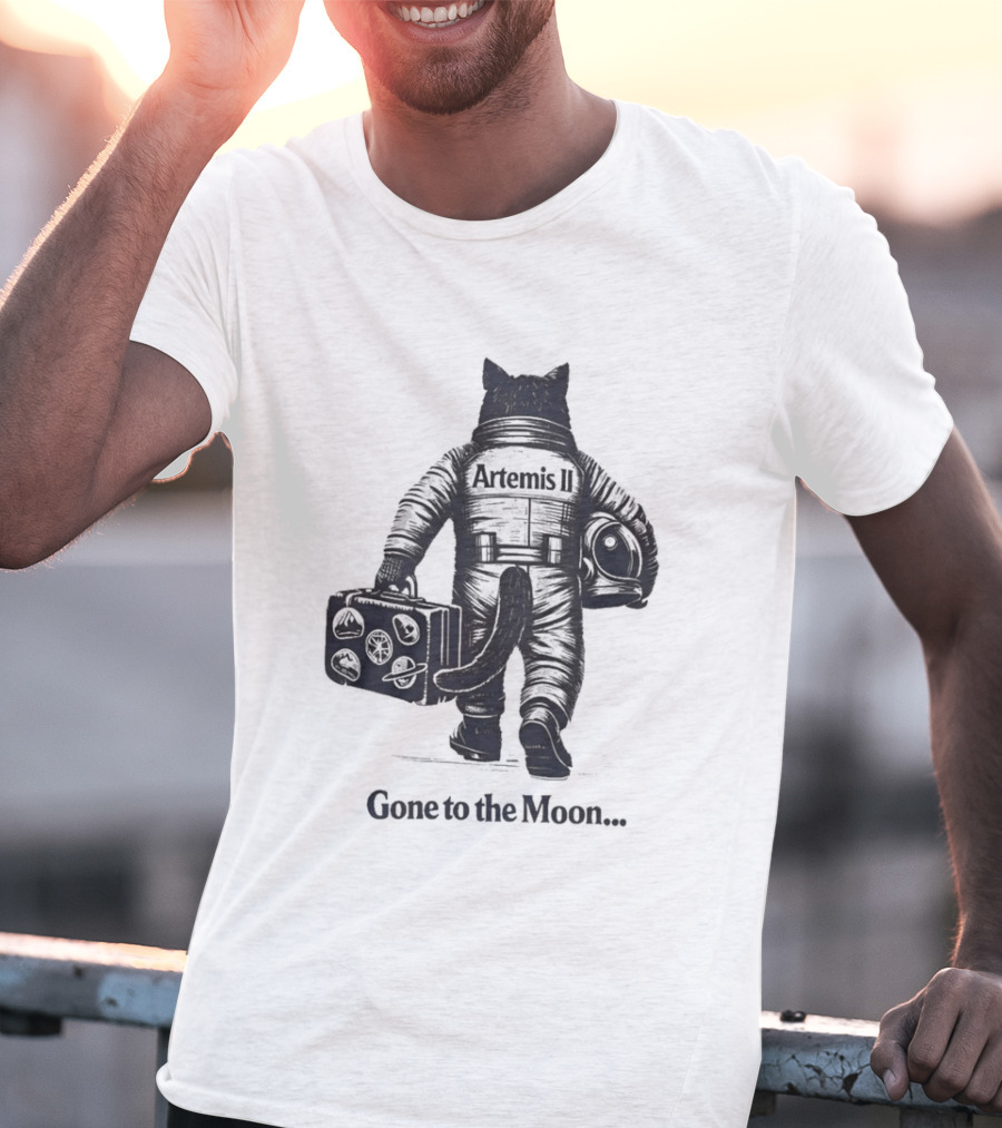 Artemis II Moon Mission Cat Astronaut Gone To The Moon T-Shirt