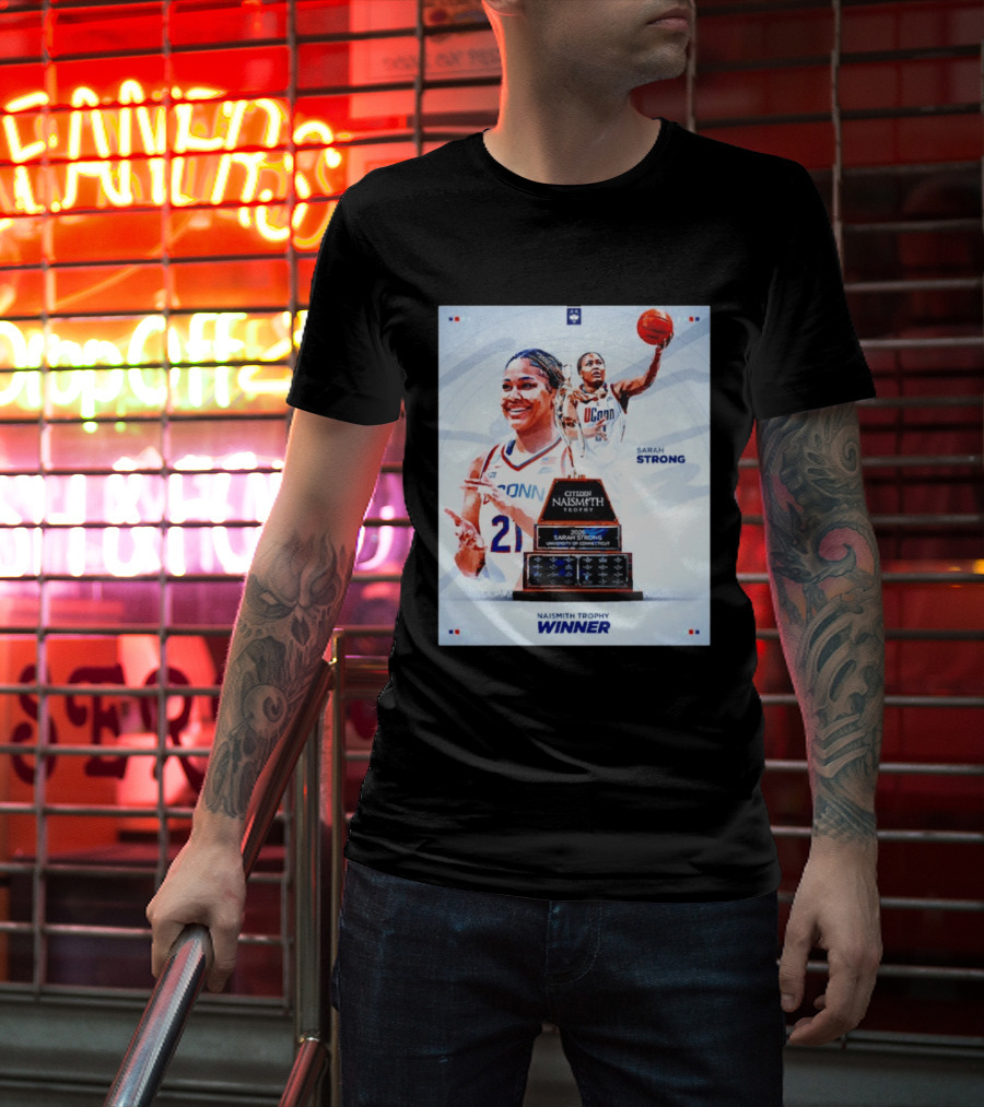 Sarah Strong UConn Huskies 2026 Naismith Trophy Winner University Of Connecticut T-Shirt