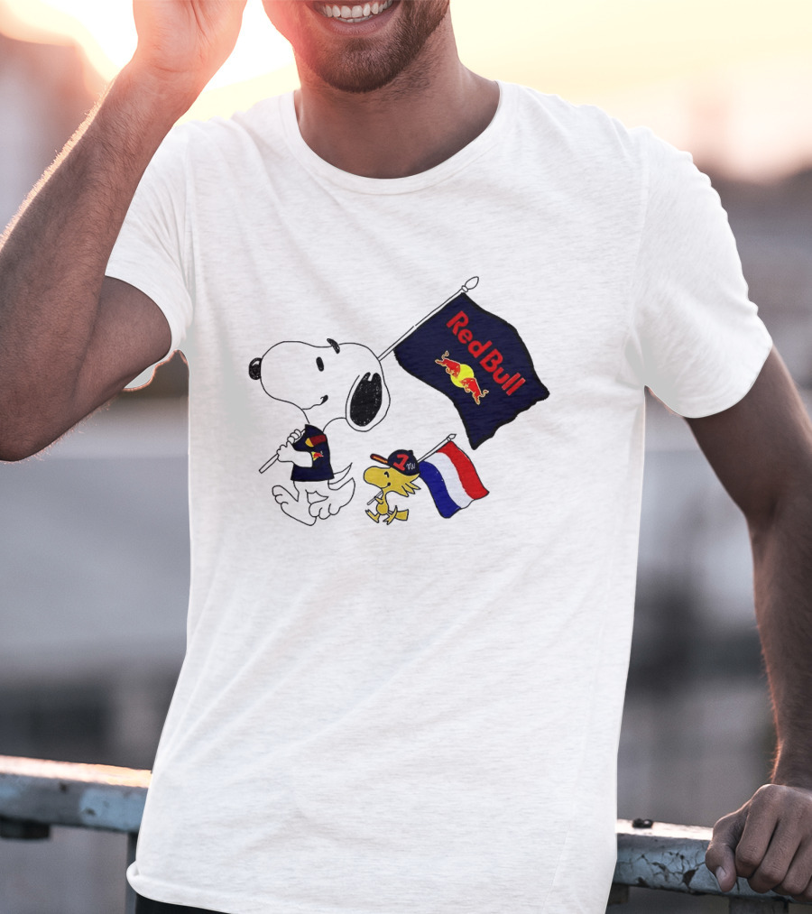 Snoopy Woodstock Red Bull Racing F1 Flag Peanuts Character Collaboration T-Shirt