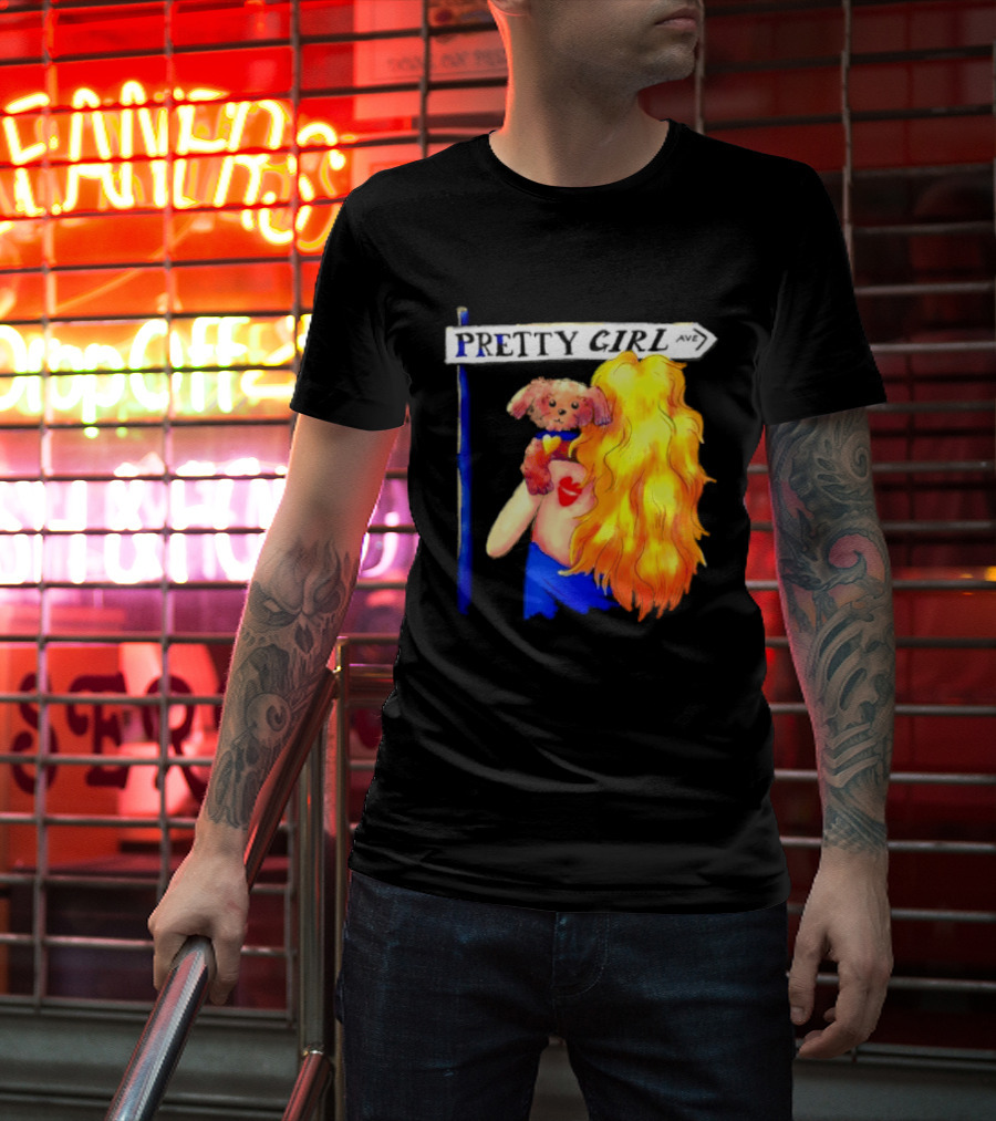 Pretty Girl Avenue Blonde Woman With Teddy Bear And Heart Tattoo T-Shirt