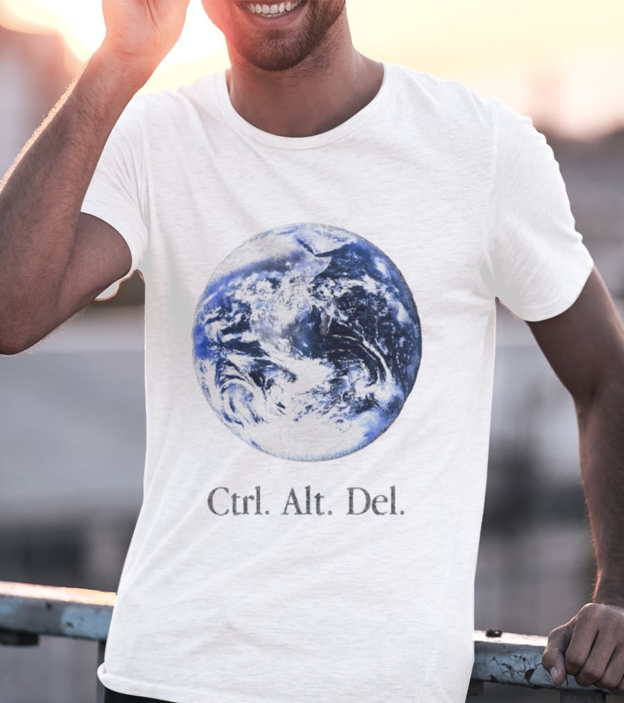 Earth Ctrl Alt Del Retro Computing Humor T-Shirt