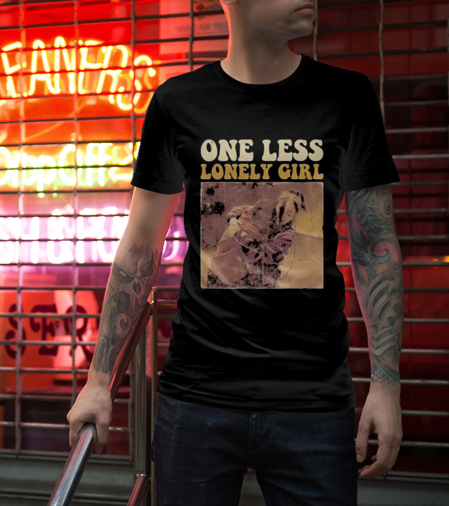 Billie Eilish Justin Bieber One Less Lonely Girl Vintage Style Hug Scene T-Shirt