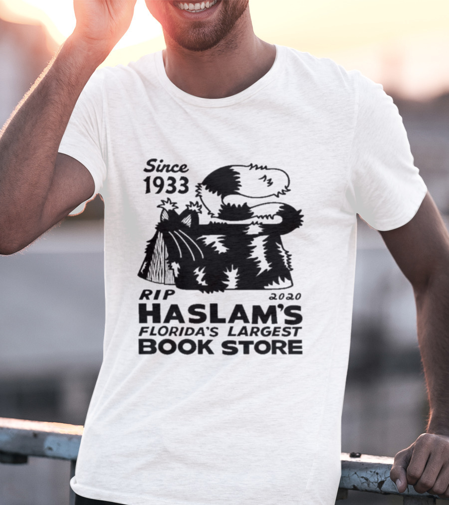 Since 1933 RIP 2020 Haslam's Florida's Largest Book Store Snoopy Doghouse T-Shirt