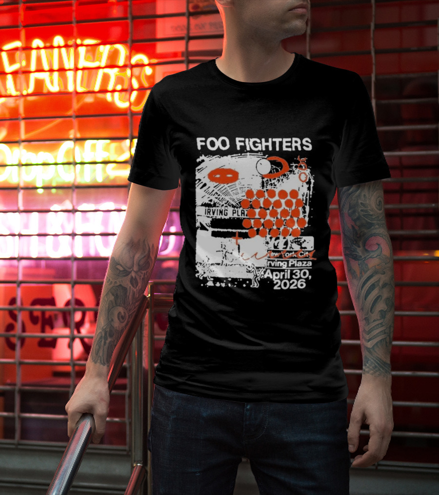 Foo Fighters April 30 New York 2026 Red Dots Abstract T-Shirt