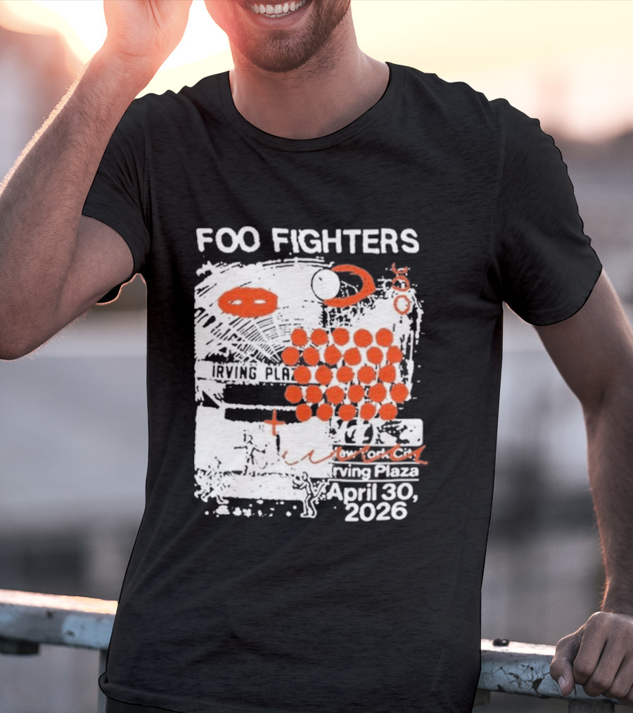 Foo Fighters April 30 New York 2026 Red Dots Abstract T-Shirt