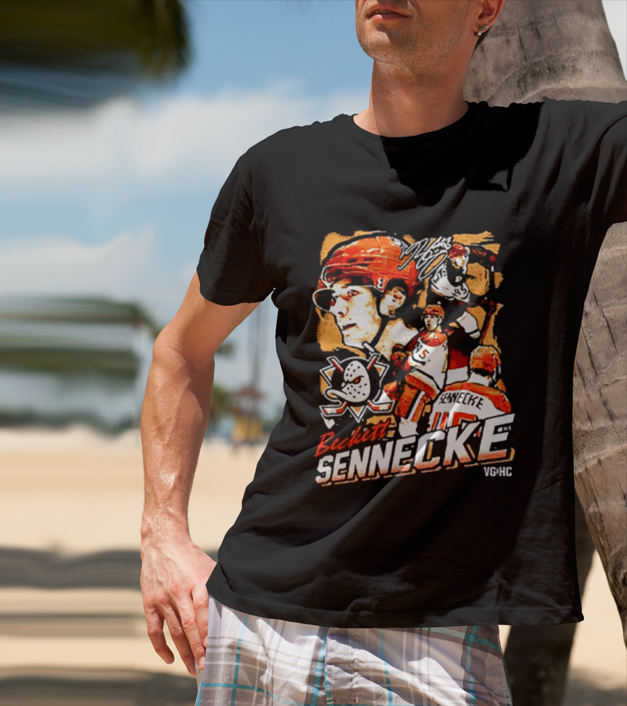 Beckett Sennecke Oregon Ducks Hockey Collage T-Shirt