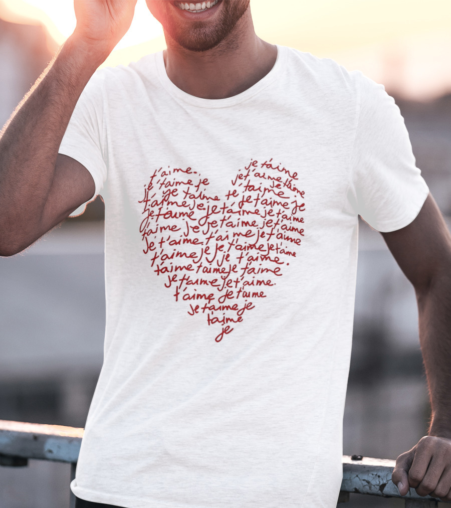 Je T'Aime Repeated Red Heart Shape T-Shirt