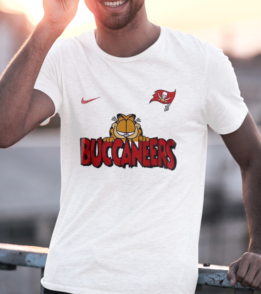 Nike Tampa Bay Buccaneers Garfield Football Fan Art NFL T-Shirt