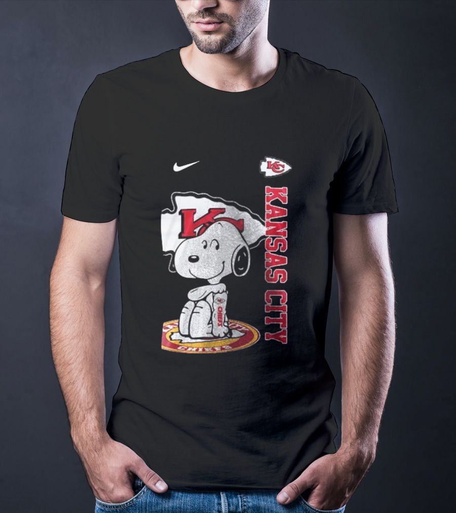 Kansas City Chiefs Snoopy Yes I'm Old Thank You For The Memories T-Shirt