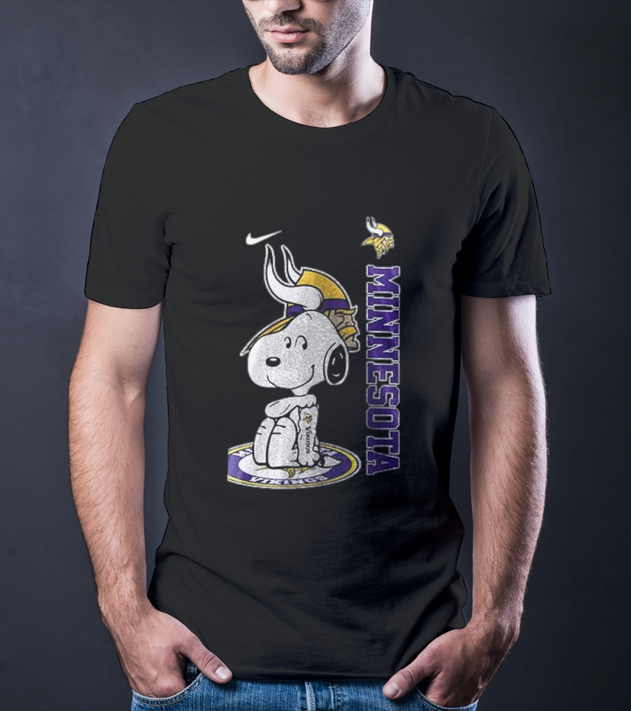 Minnesota Vikings Peanuts Snoopy Thank You For The Memories T-Shirt