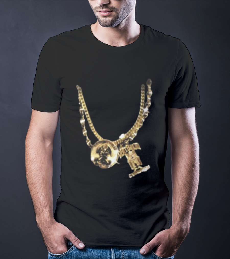 2Pac Gold Necklace Iconic Hip Hop Jewelry T-Shirt