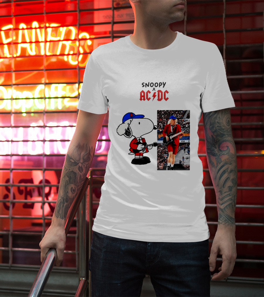 Snoopy Peanuts AC DC Angus Young Rock Concert T-Shirt