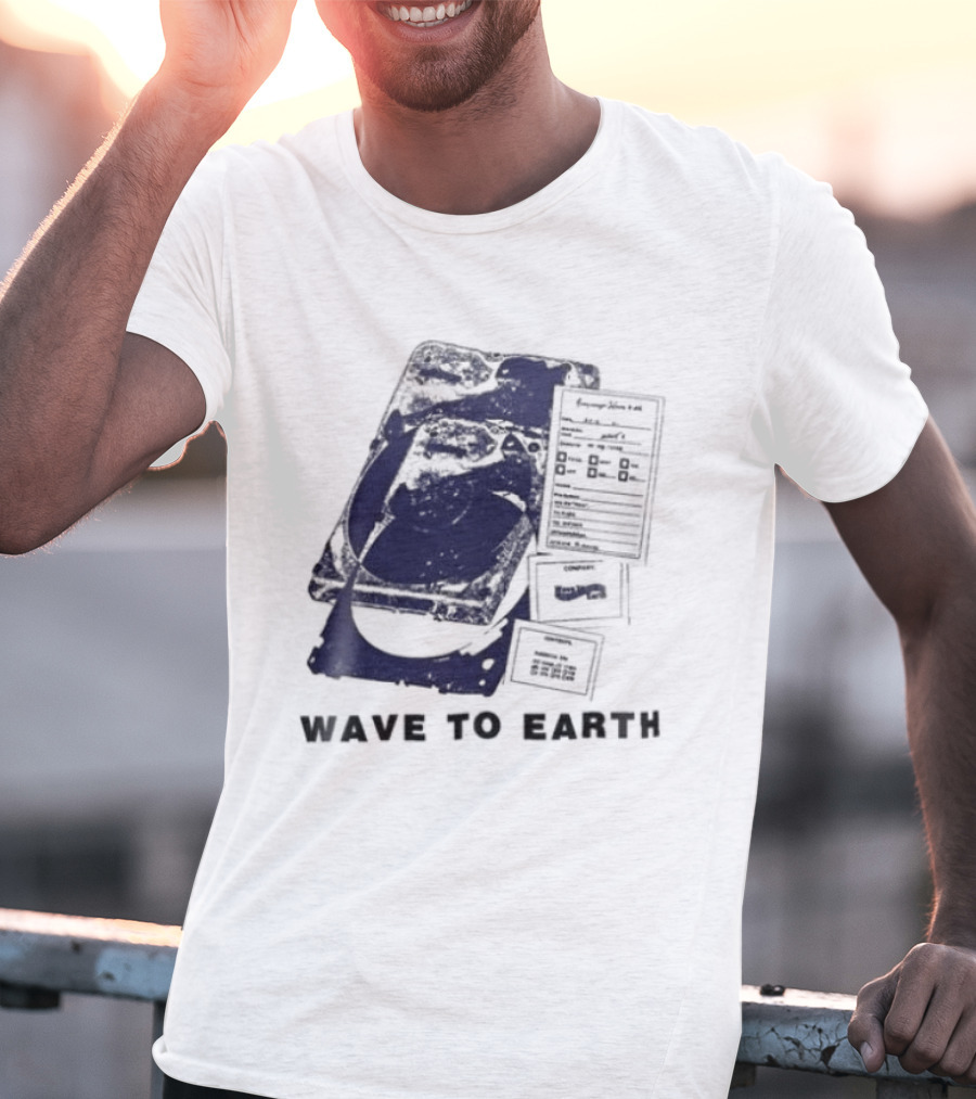 Wave To Earth Vintage Cassette Player Aesthetic T-Shirt