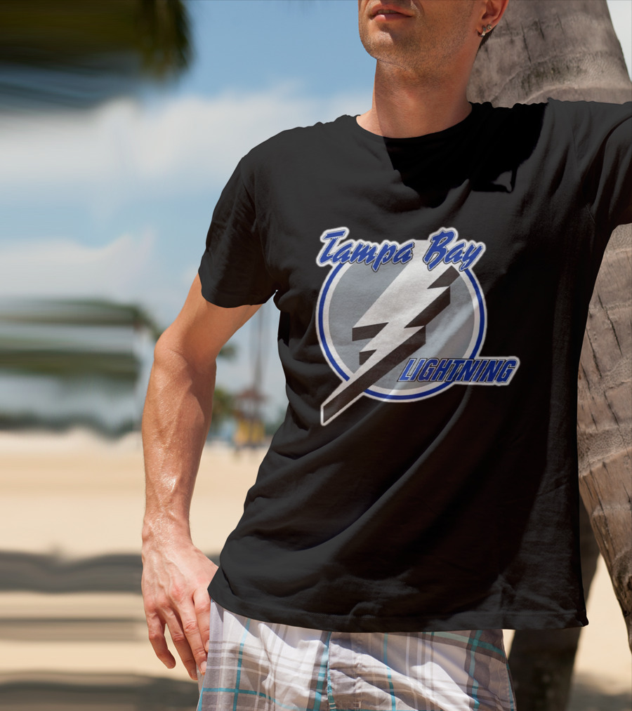 Tampa Bay Lightning 90s Vintage Style Retro Classic NHL Team T-Shirt