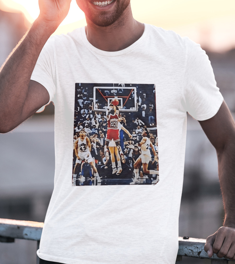 Michael Jordan 23 Chicago Bulls Iconic Basketball Moment T-Shirt
