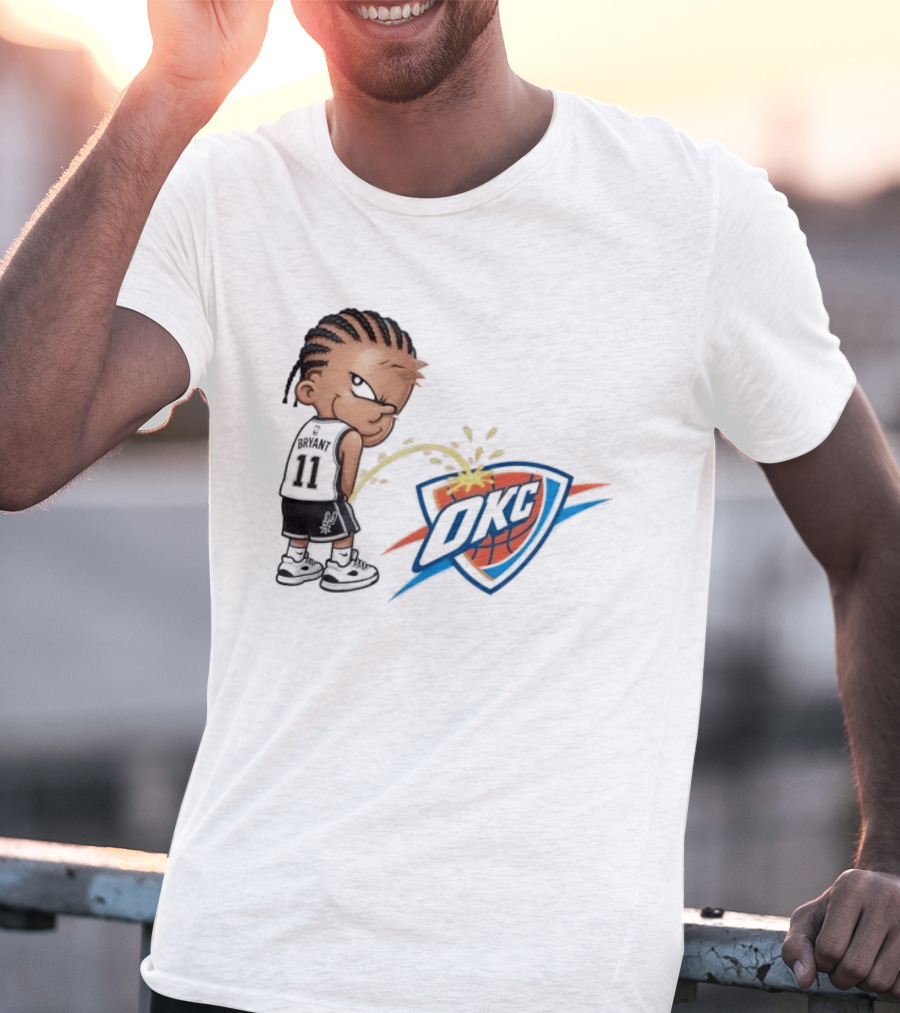 San Antonio Spurs Carter Bryant Peeing On OKC Thunder Caricature T-Shirt