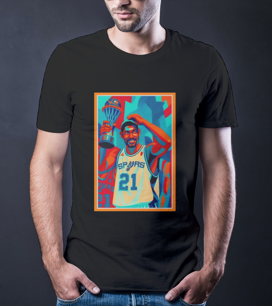 Tim Duncan San Antonio Spurs 21 Holding Trophy Victory Celebration T-Shirt
