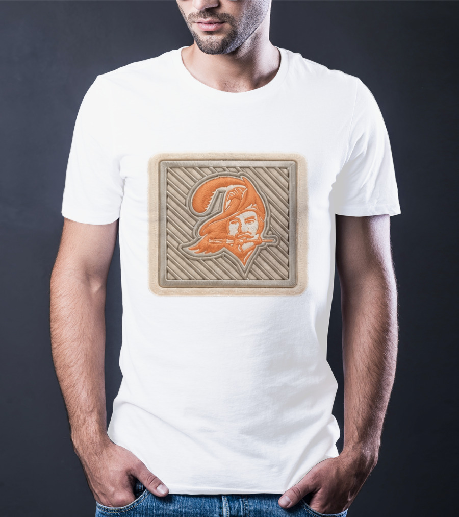 TB Buccaneers 2026 Training Camp Hat Retro Pirate Patch T-Shirt