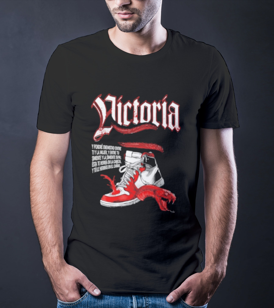 Victoria Y Pondré Enemistad Entre Ti Y La Mujer Simiente Suya Sneaker Serpent T-Shirt