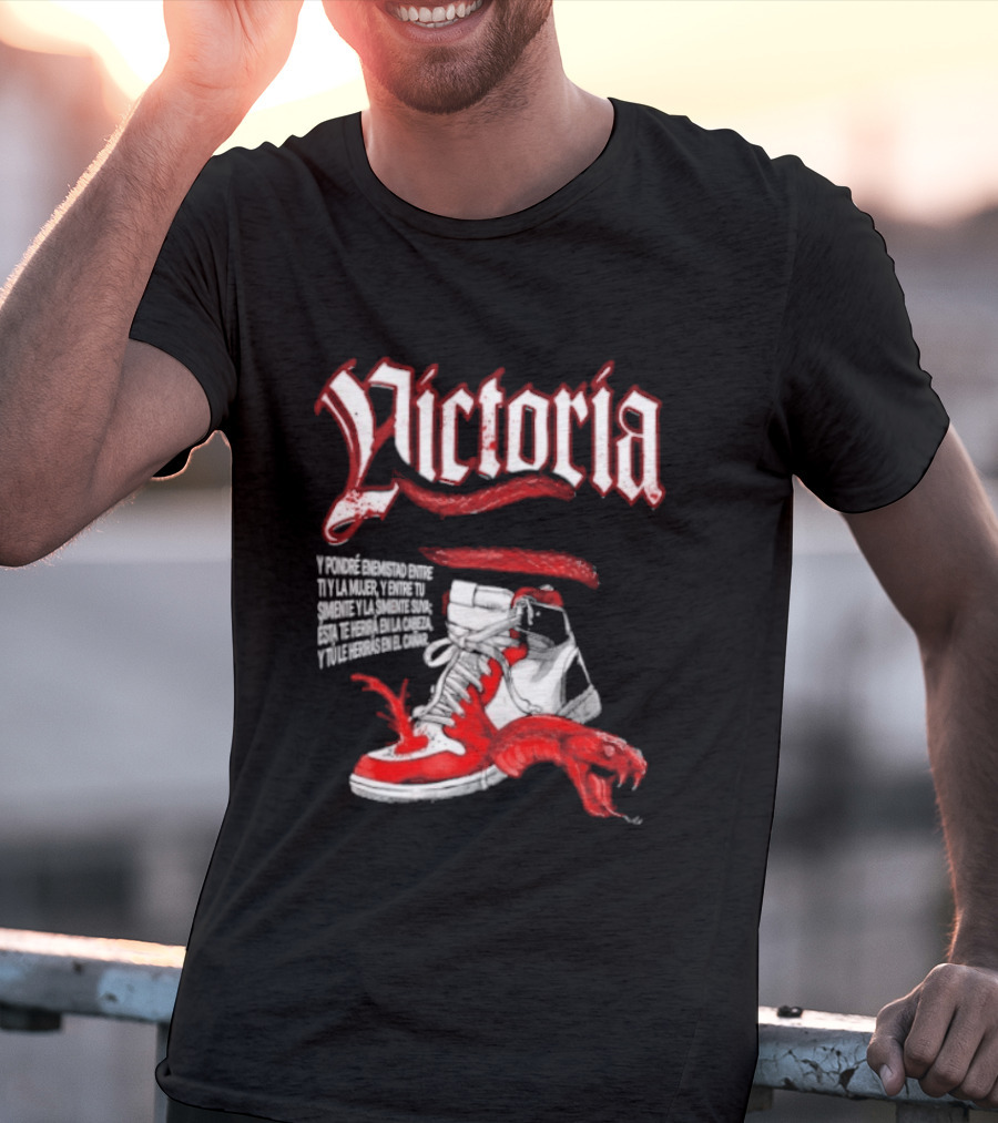 Victoria Y Pondré Enemistad Entre Ti Y La Mujer Simiente Suya Sneaker Serpent T-Shirt