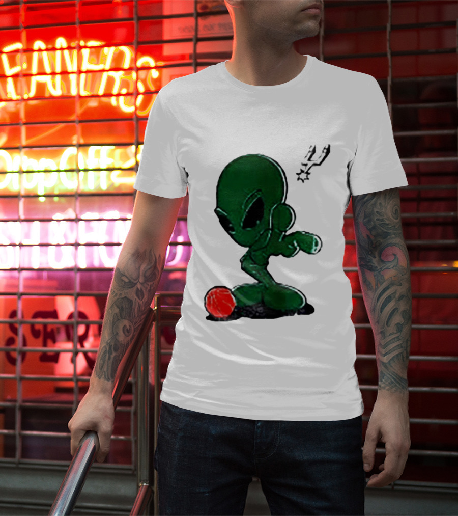 San Antonio Spurs Alien Basketball Dribble T-Shirt