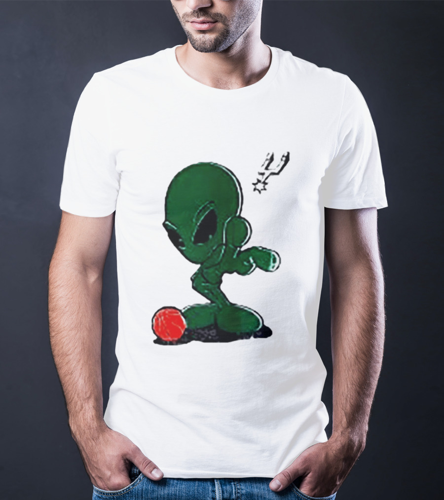 San Antonio Spurs Alien Basketball Dribble T-Shirt