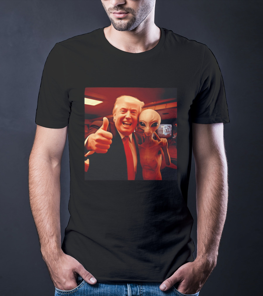 Trump Alien Selfie Ultimate UFO Disclosure Image T-Shirt