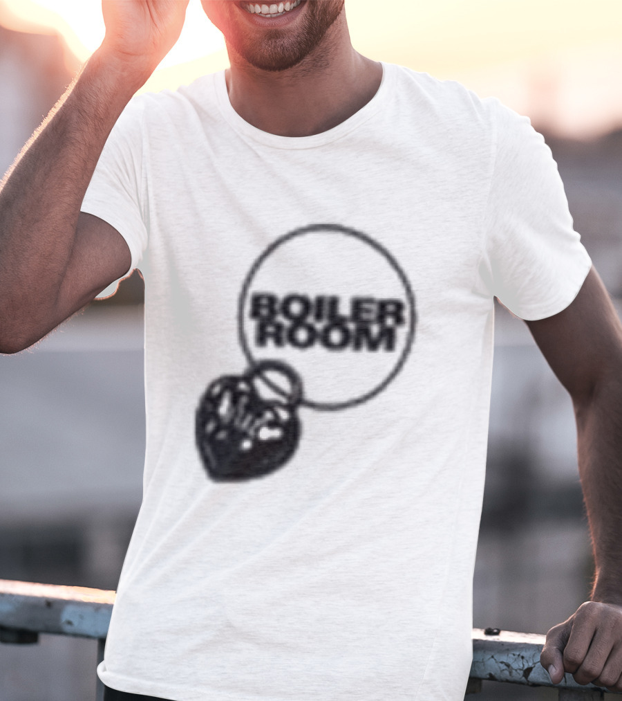 Paris Lovers Boiler Room Heart Lock T-Shirt