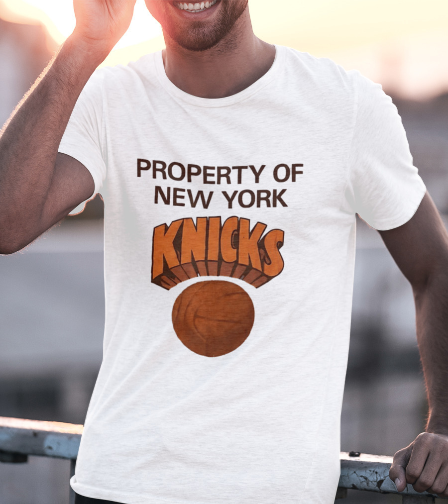 New York Knicks Basketball Property T-Shirt