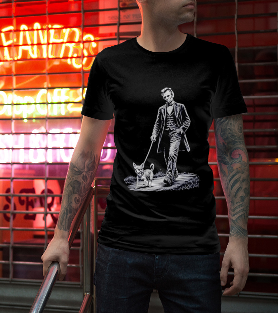 Abraham Lincoln Walking Chihuahua For USA 250th Anniversary Celebration T-Shirt