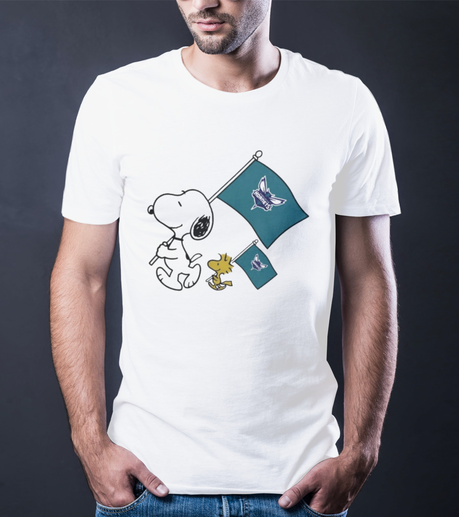 Snoopy And Woodstock Charlotte Hornets Flag Display T-Shirt