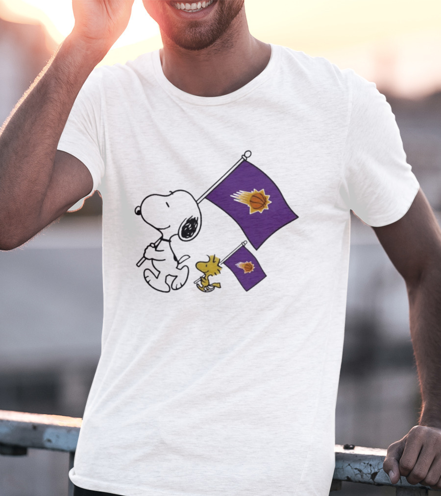 Phoenix Suns Snoopy Woodstock Holding Basketball Flag T-Shirt