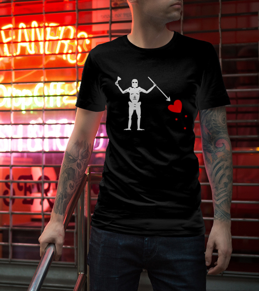 Skeleton With Spear And Heart Symbol Edward Blackbeard Teach T-Shirt