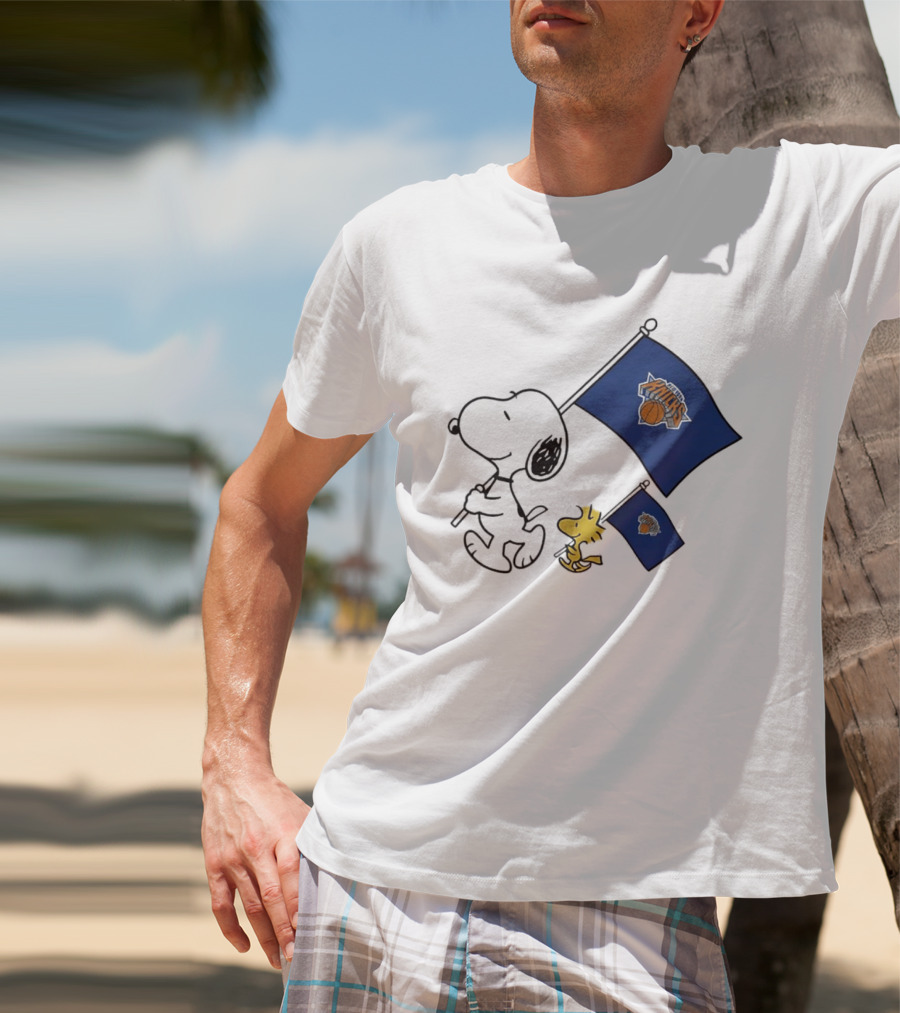 Snoopy Woodstock New York Knicks Flags Cheer T-Shirt