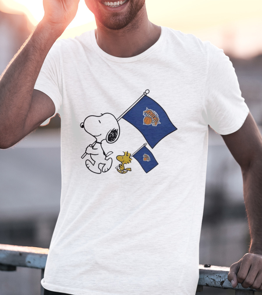 Snoopy Woodstock New York Knicks Flags Cheer T-Shirt
