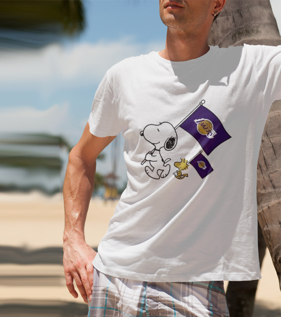 Los Angeles Lakers Snoopy And Woodstock Holding Team Flags T-Shirt