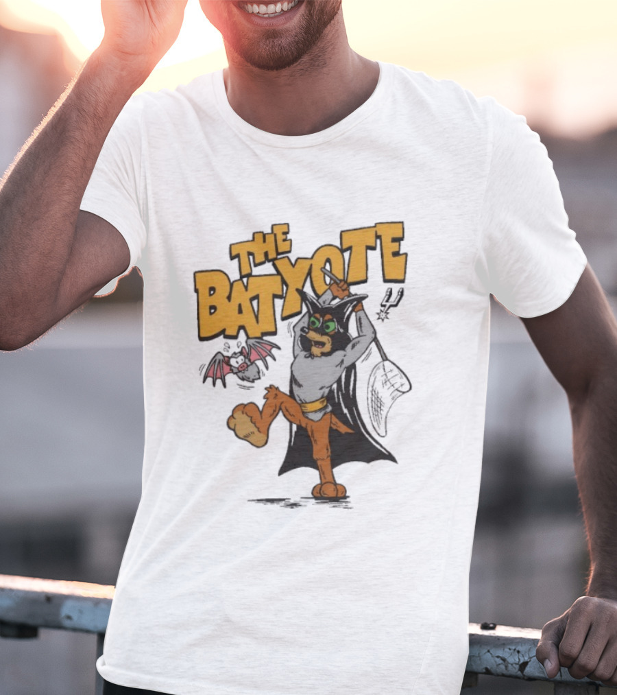 San Antonio Spurs The Batyote Character With Cape And Bat T-Shirt