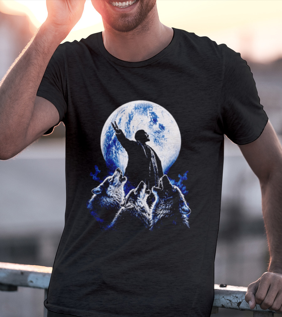 Vladimir Lenin Moon Wolves Howling Speaker T-Shirt