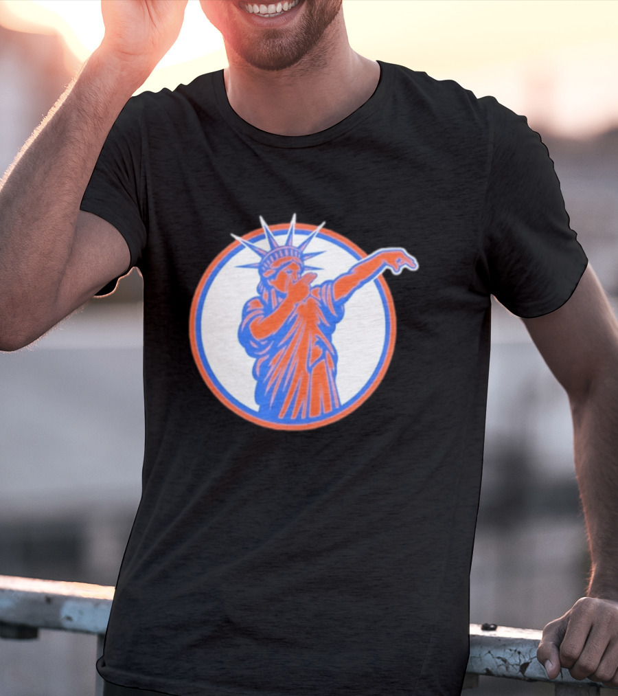 Statue Of Liber3 New York Knicks Basketball Circle T-Shirt