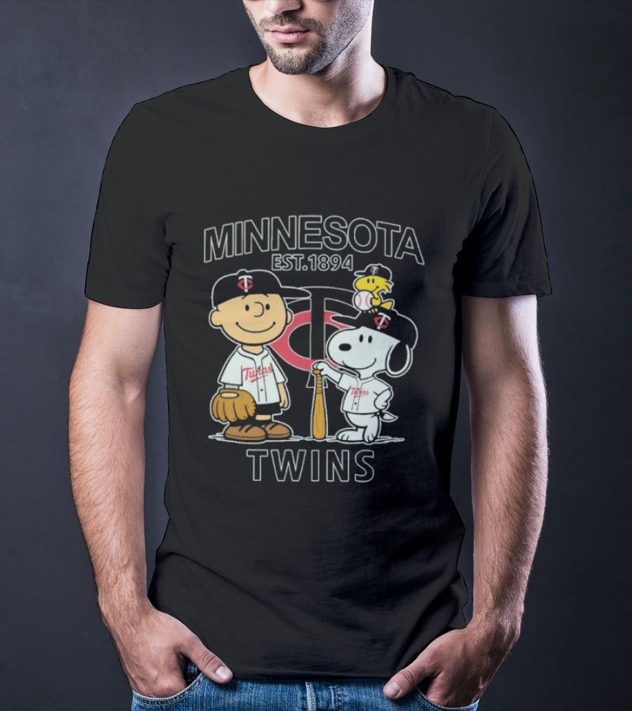 Minnesota Twins Est 1894 Snoopy Peanuts Baseball Charlie Brown Woodstock T-Shirt