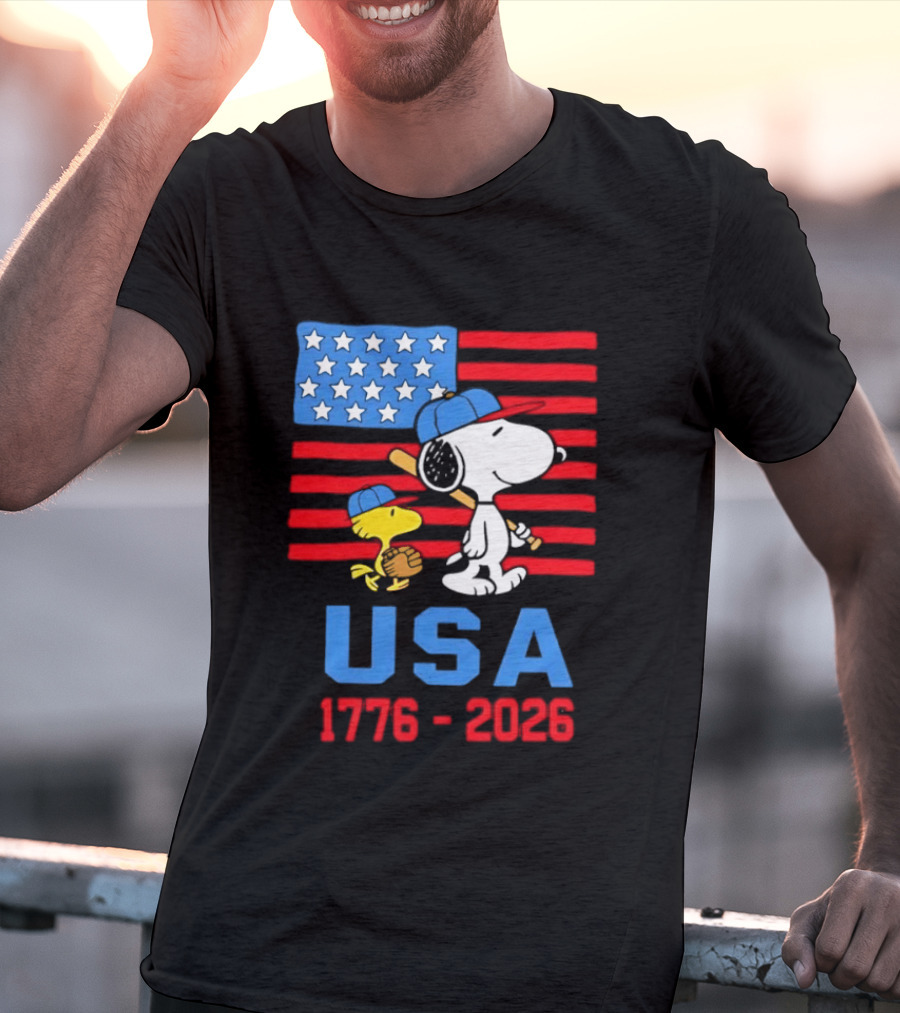 Snoopy Woodstock Peanuts USA Baseball American Flag 1776 2026 T-Shirt