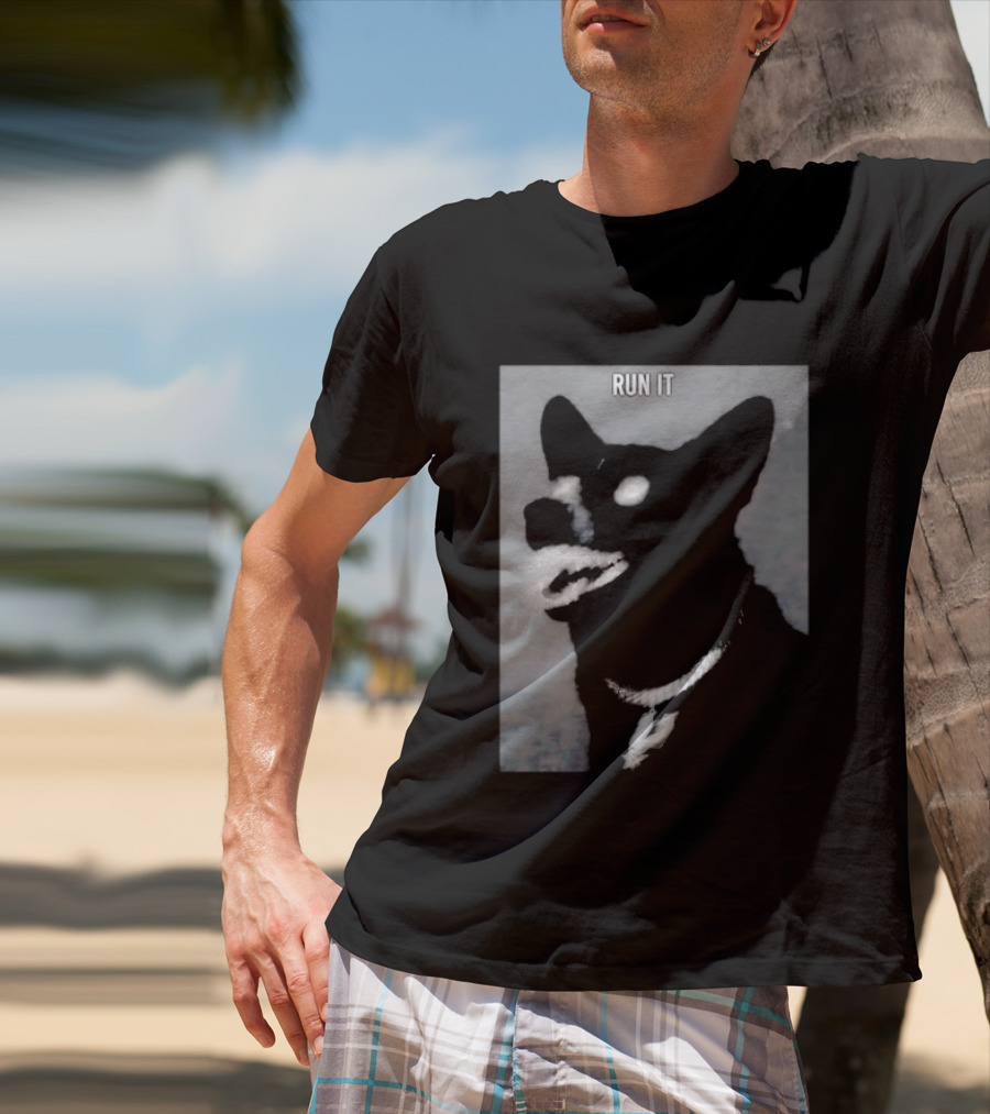 Run It Black Dog Diamond Grill Spurs Pendant T-Shirt