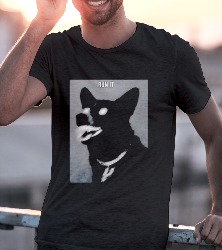 Run It Black Dog Diamond Grill Spurs Pendant T-Shirt