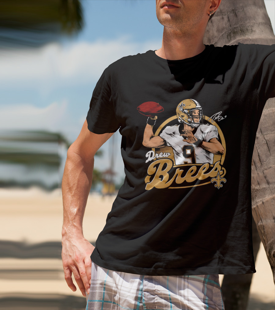 Drew Brees New Orleans Saints Quarterback Number 9 Classic Sports Fan Collector's Item T-Shirt