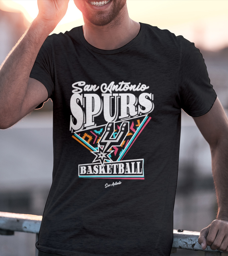 San Antonio Spurs 90s Basketball T-Shirt