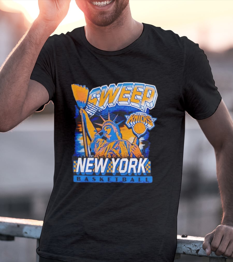 Sweep New York Knicks Basketball Statue Of Liberty T-Shirt